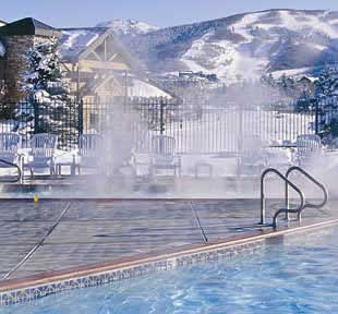 Peaks Hotel and pool